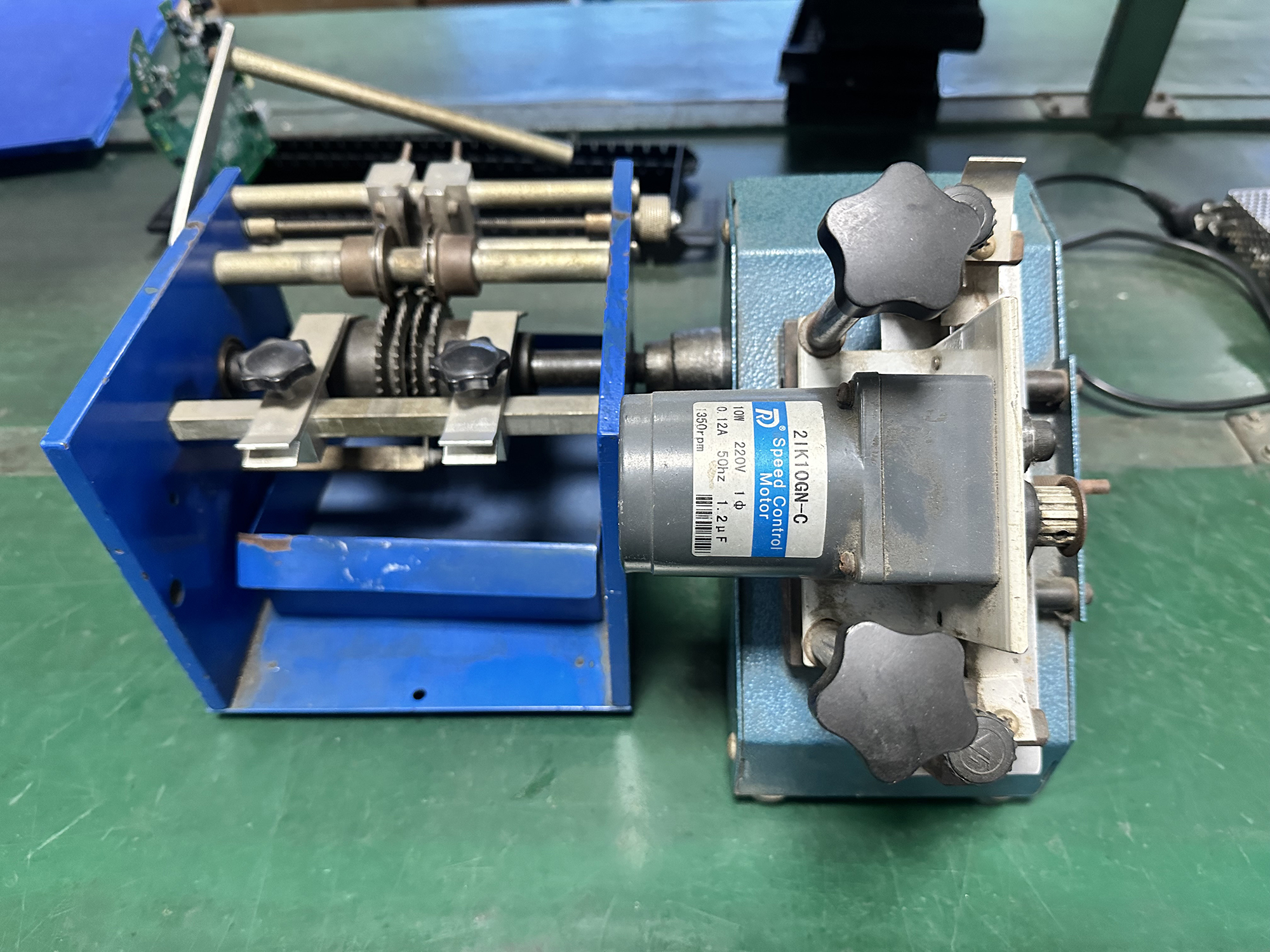 元件成型機